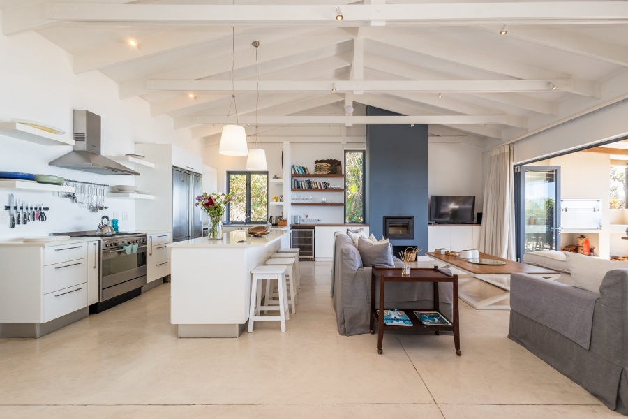 4 Bedroom Property for Sale in Plettenberg Bay Central Western Cape